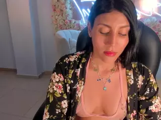 CharlotteCox's Live Sex Cam Show