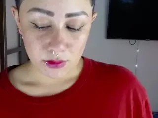 KellyKattaleyha's Live Sex Cam Show
