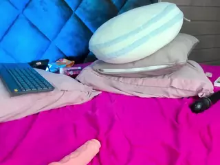 kitty-doll's Live Sex Cam Show