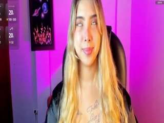 mariannefox1 live webcam show