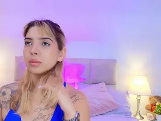 MarianneFox's Live Sex Cam Show