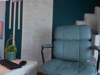 yossi_TRANSFEM_honey