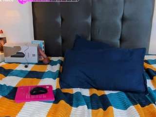 peachfemmeboy webcam model