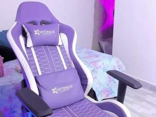 Luna live webcam show
