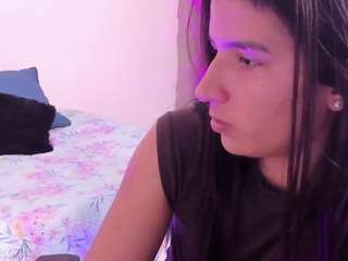 Luna live webcam show