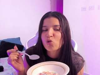 Luna live webcam show