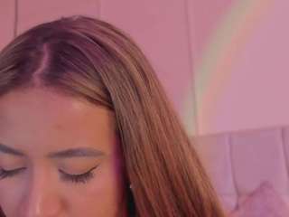 CrystalW live webcam show