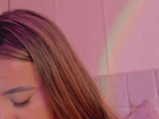 CrystalW live webcam show