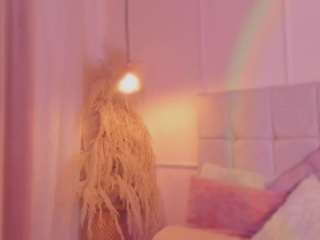 CrystalW live webcam show