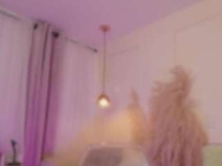 CrystalW live cam preview