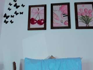 Emily-Parrker live webcam show