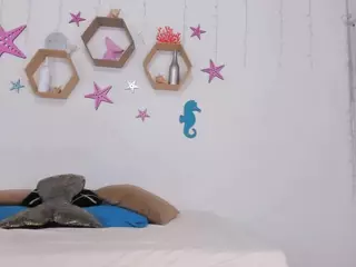 Emily-Parrker's Live Sex Cam Show