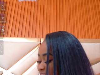 lilisantos Live Webcam on CamSoda