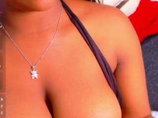 lilisantos Live Webcam on CamSoda