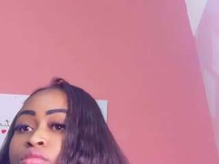 lilisantos's CamSoda show and profile