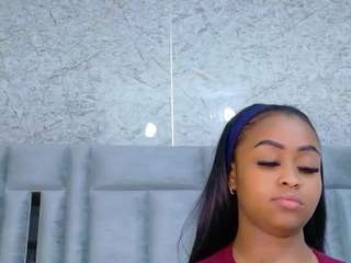 LILISANTOS live cam on CamSoda
