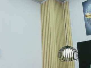 Live cam show with LILISANTOS