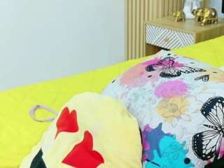 lilisantos live webcam show