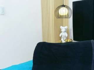 LILISANTOS live webcam show