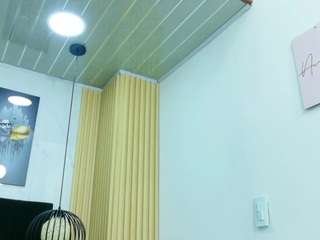 LILISANTOS live cam preview