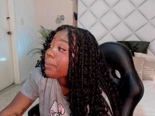 Ebony Solo Masturbates camsoda nanineal