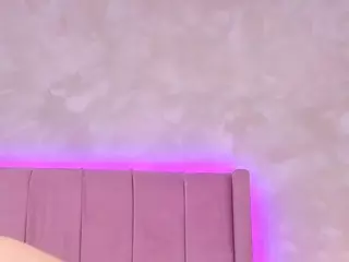 veroniica-lodge's Live Sex Cam Show