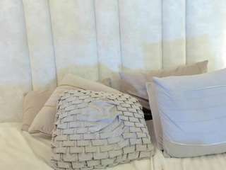 1m-nahomi Live Webcam on CamSoda