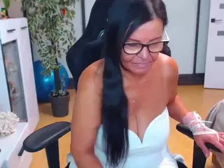 grannyhairypussy's Live Sex Cam Show