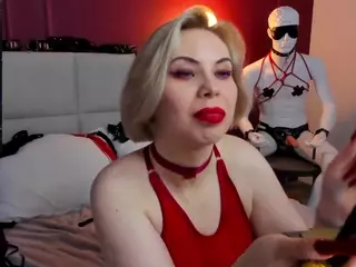 SellaShine's Live Sex Cam Show