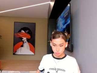 jinnygold Live Webcam on CamSoda