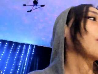 jinnygold's CamSoda show and profile