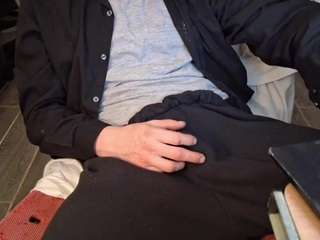 thatishuge Live Webcam on CamSoda