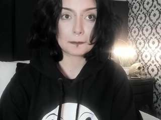 adeelinee Profile Image