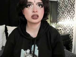 adeelinee