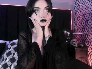 adeelinee's CamSoda show and profile