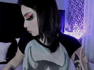 adeelinee webcam