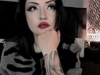 adeelinee