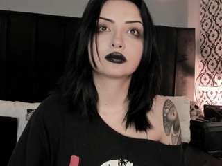 adeelinee