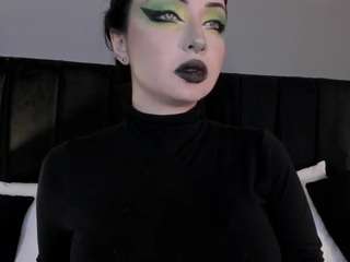 adeelinee