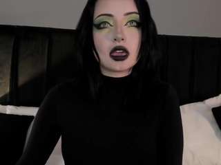 adeelinee