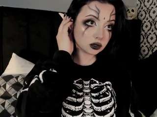 adeelinee