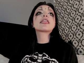 adeelinee