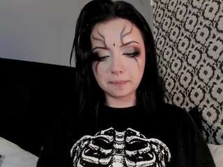 adeelinee