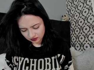adeelinee