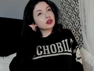 adeelinee
