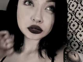 adeelinee