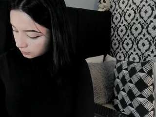 adeelinee