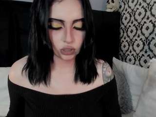 adeelinee