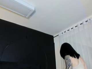 adeelinee
