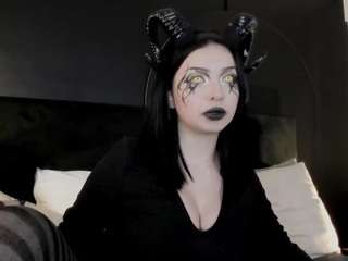 adeelinee